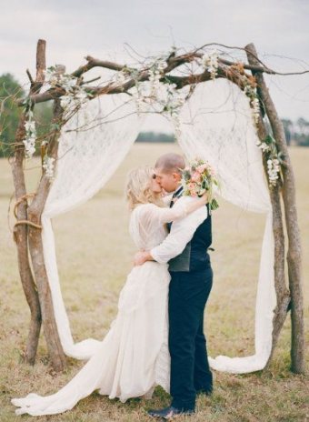 Wedding arches inspiration - Voltaire Weddings